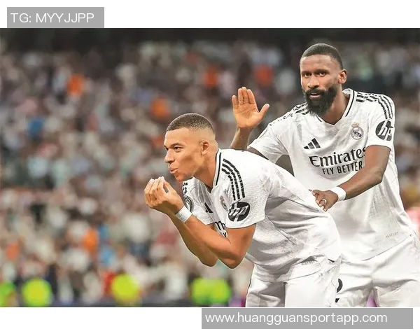 姆巴佩创造历史成皇马首位包揽赛季欧冠前三球的传奇球员 姆巴佩创造历史成皇马首位包揽赛季欧冠前三球的传奇球员