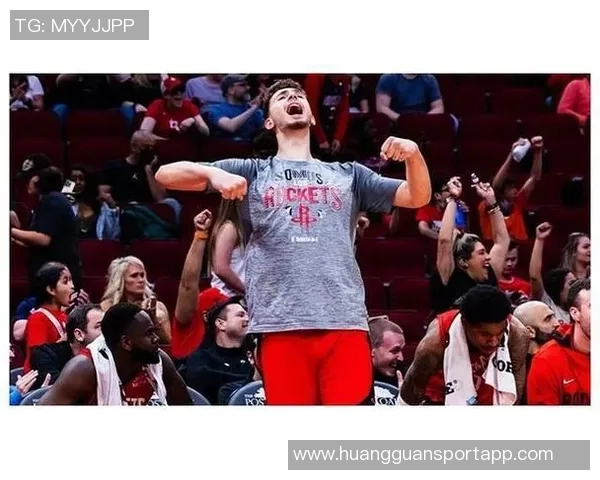 乌度卡称赞伊森投篮自信提升进攻空间表现出色