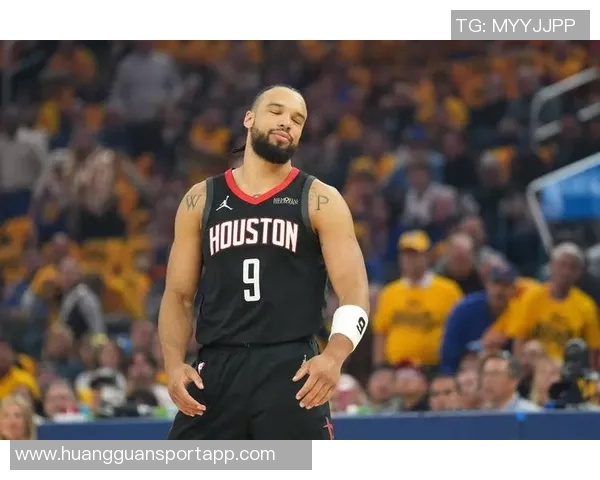 乌度卡称赞狄龙近期状态出色期待他在比赛中展现强烈侵略性