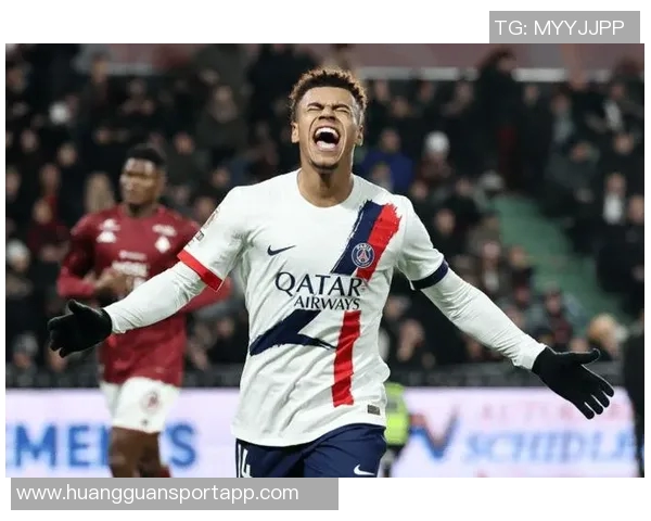 法媒称巴黎将与杜埃内维斯洽谈续约同时推进多名球员合同谈判